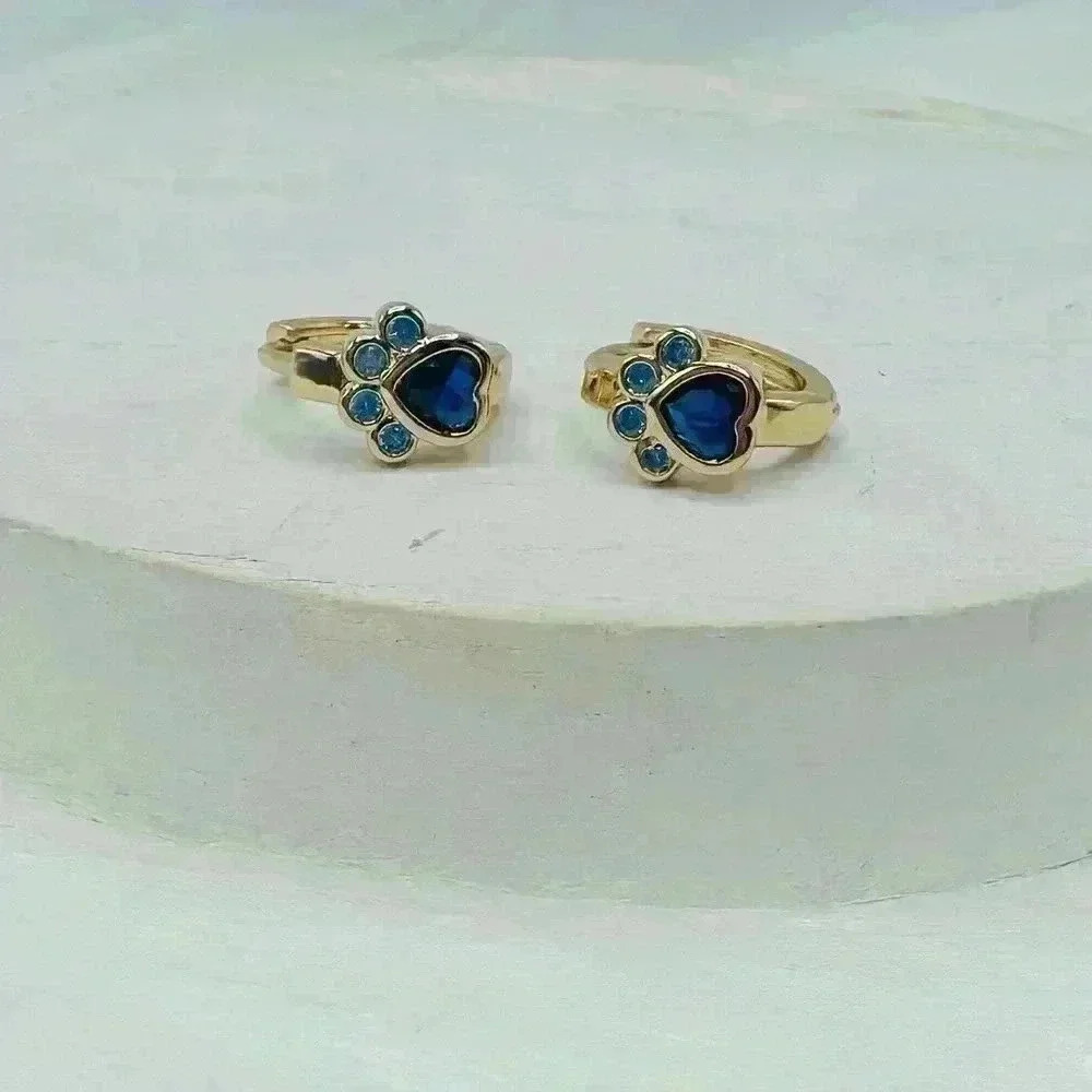 Charming Tiny Paw  Zirconia Stud Earrings